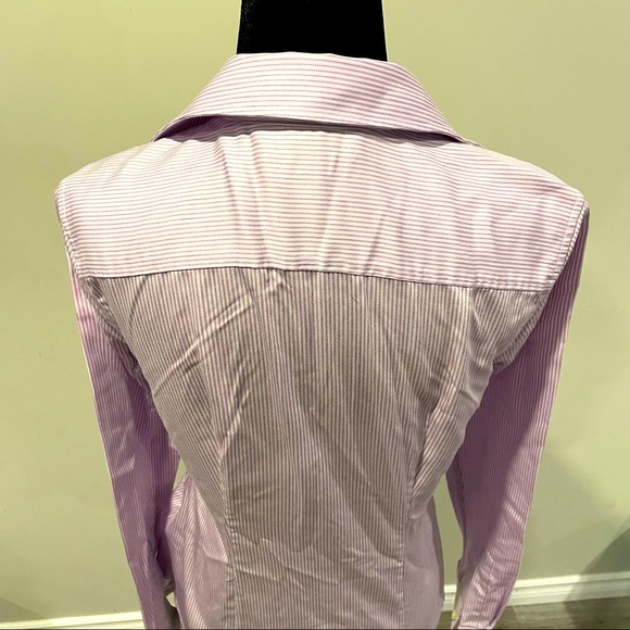 Banana Republic Non Iron Lilac Button Down Shirt - Picture 3 of 12